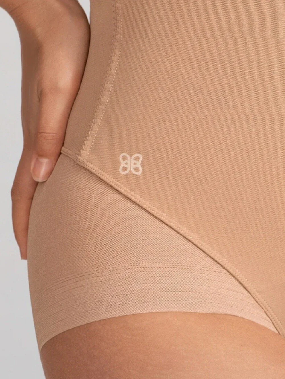 NWOT Honeylove SuperPower Brief Sand Nude No-Dig Shaperwear Size Large